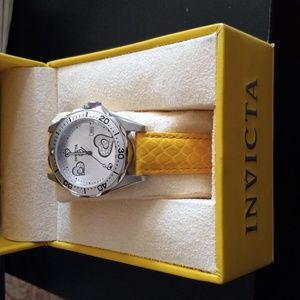 Invicta Womens 12511 ProDiver Silver Dial Crystal Accented Hearts Yellow Leather